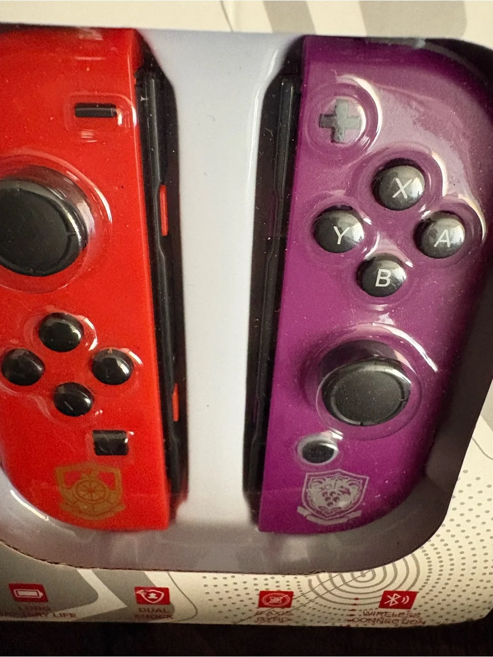 J-C Pad (L)/(R) Wireless Controllers — Red & Purple